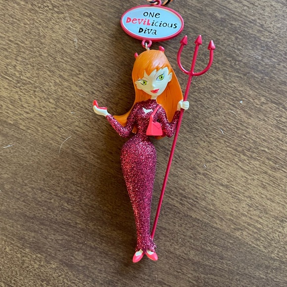 One deviilicious Dixva Christmas ornament in great condition 2009 - Picture 2 of 3